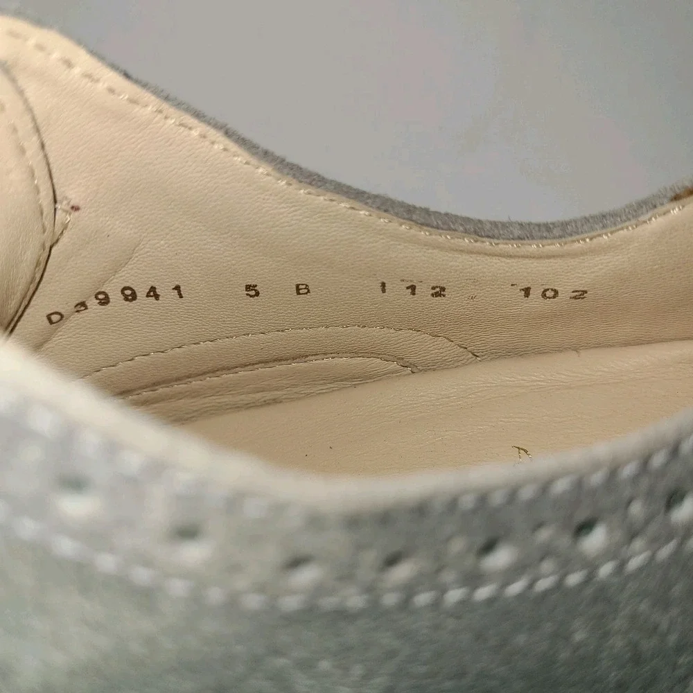 Cole Haan Wingtip Oxford Shoes Women 5B Gray Suede Teal Sole Brogue EUC